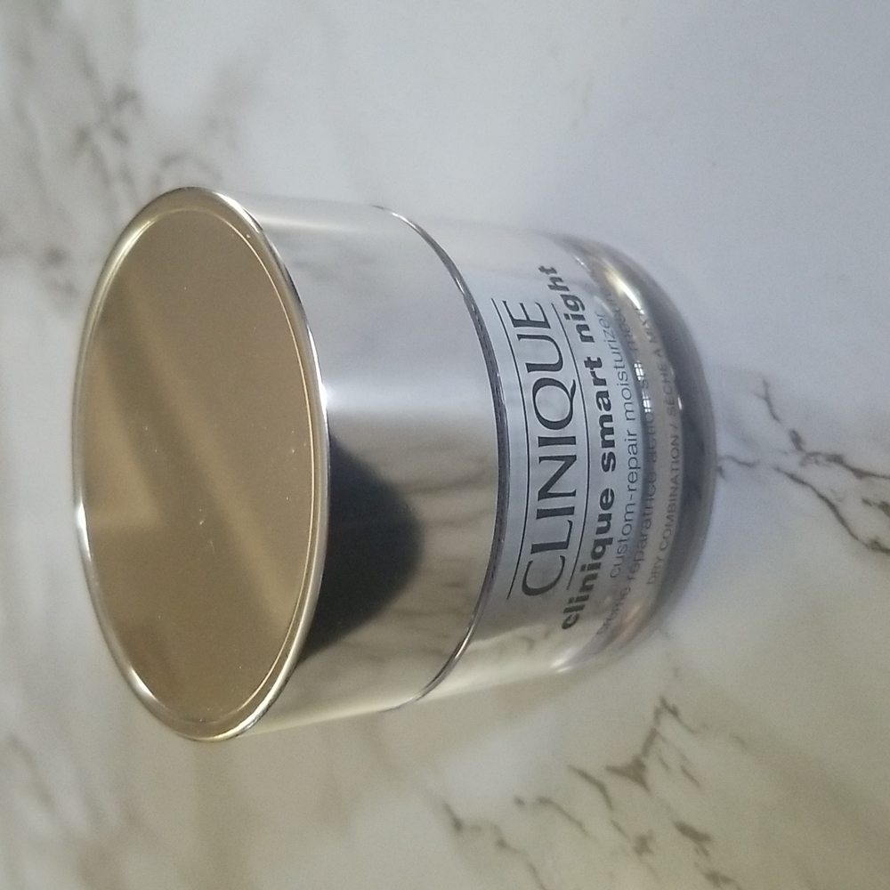 Clinique Smart Night Custom Repair Moisturizer